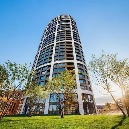Castle View And Skyline View, Sky Park Apartment *